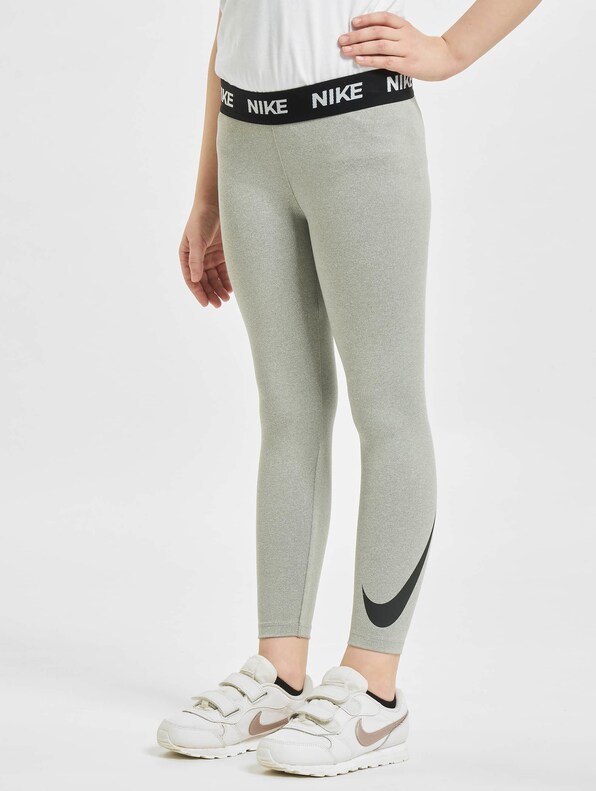 Dri Fit Sport Essentials Swoosh-2