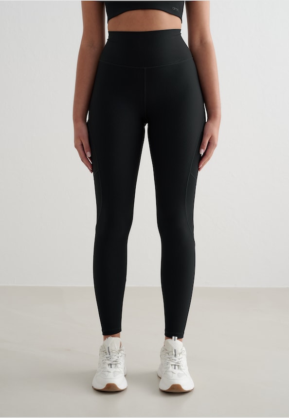 Black Ribbed Performance Pocket-0