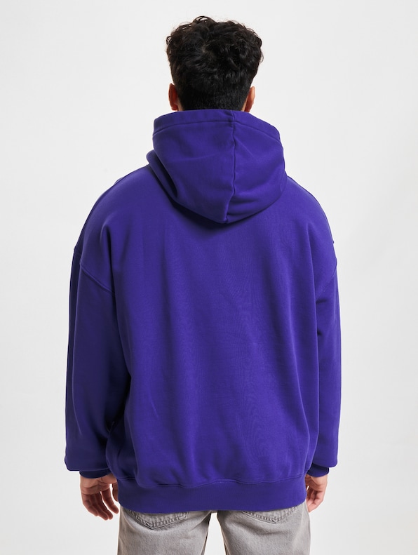 Logo Oversized -1