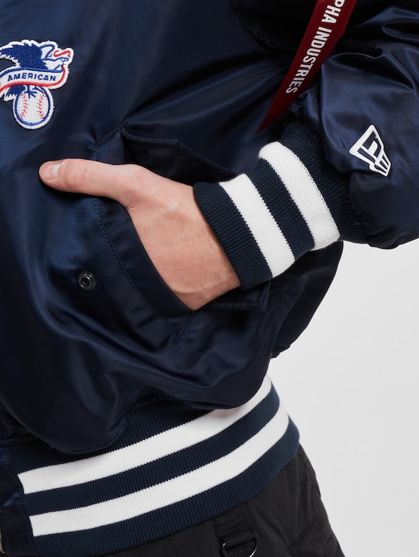 New Era New York Yankees x Alpha Industries Bomber Jacke-10