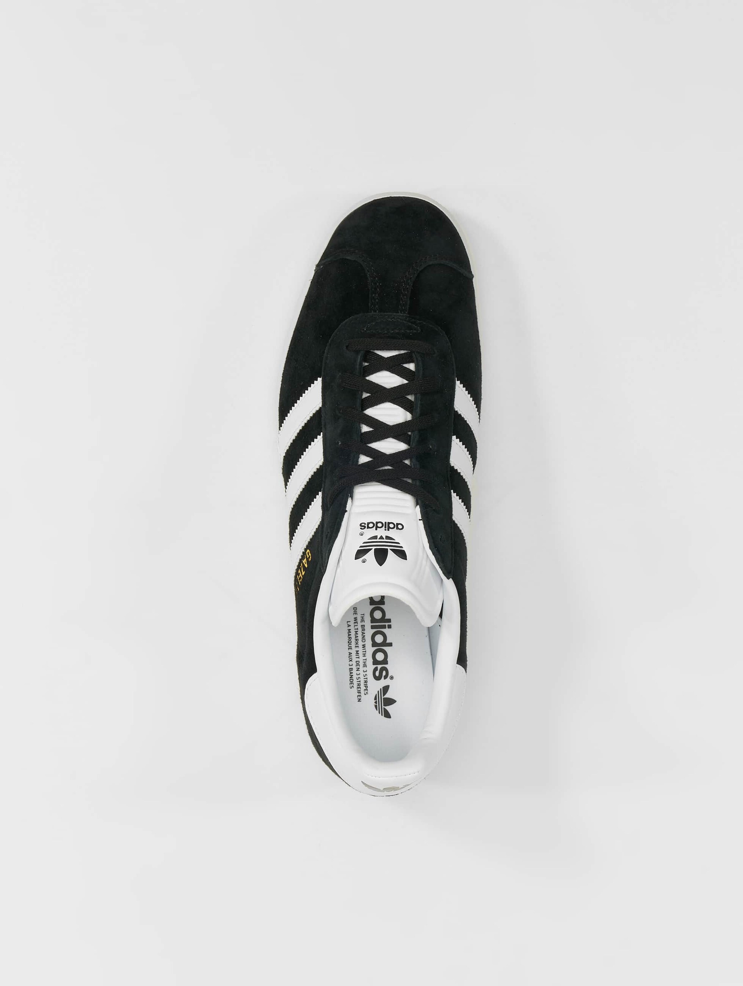 Adidas originals gazelle outlet sneakers in pale gray