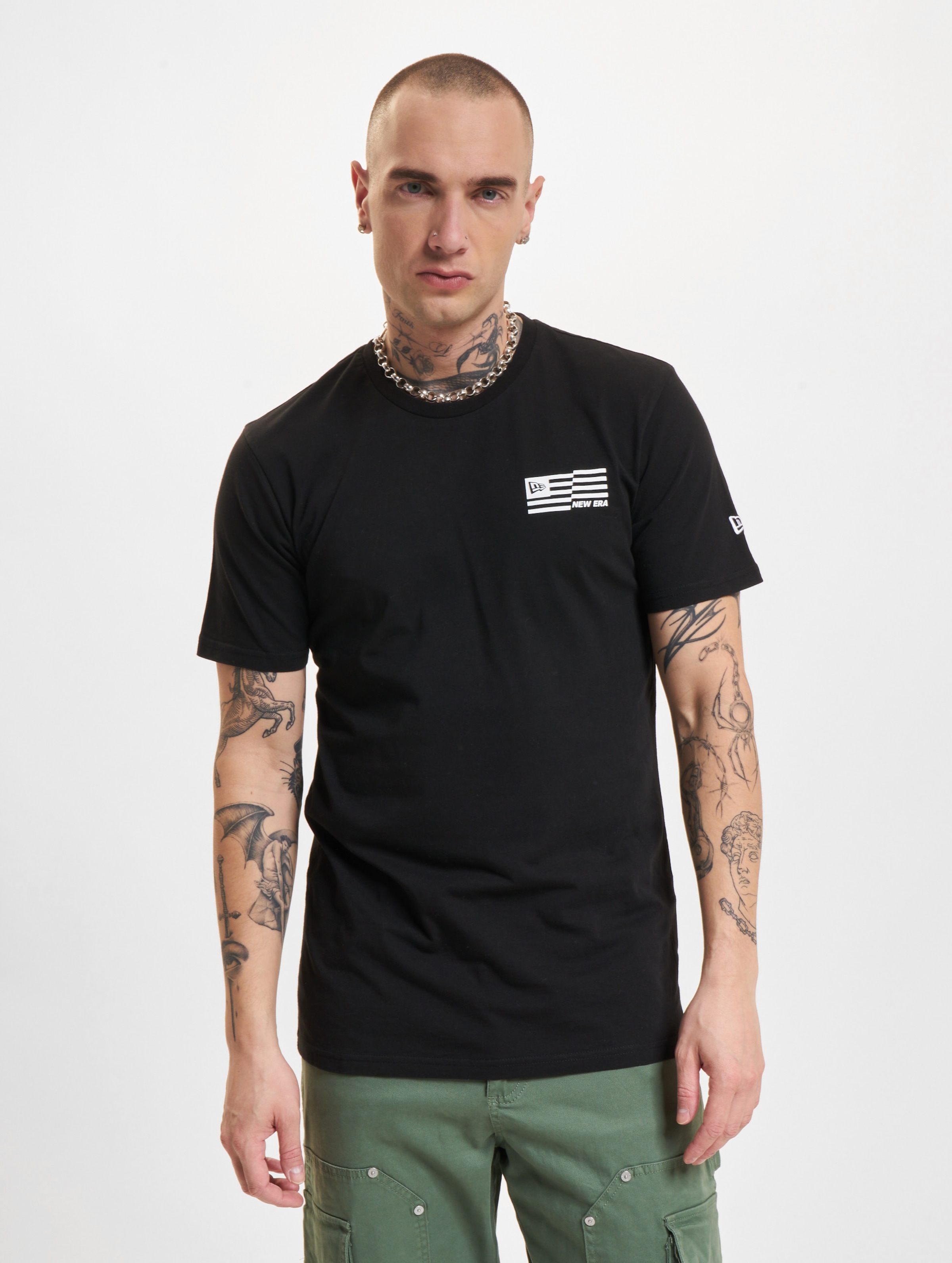 New Era Outdoor Utility Graphic T-Shirt Mannen op kleur zwart, Maat M