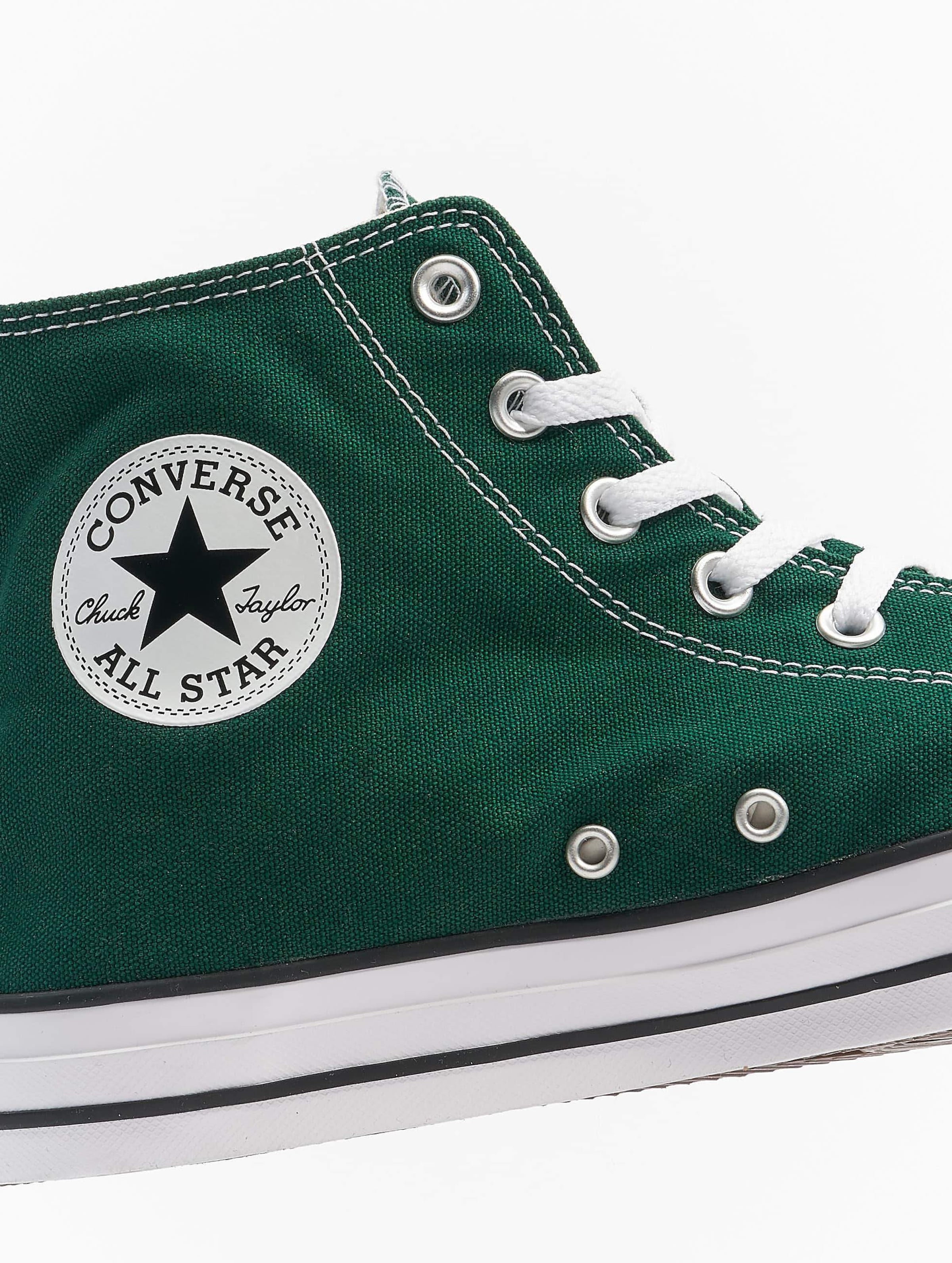 Dark green outlet chuck taylors