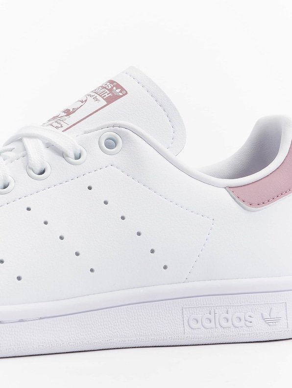 Stan Smith W -7