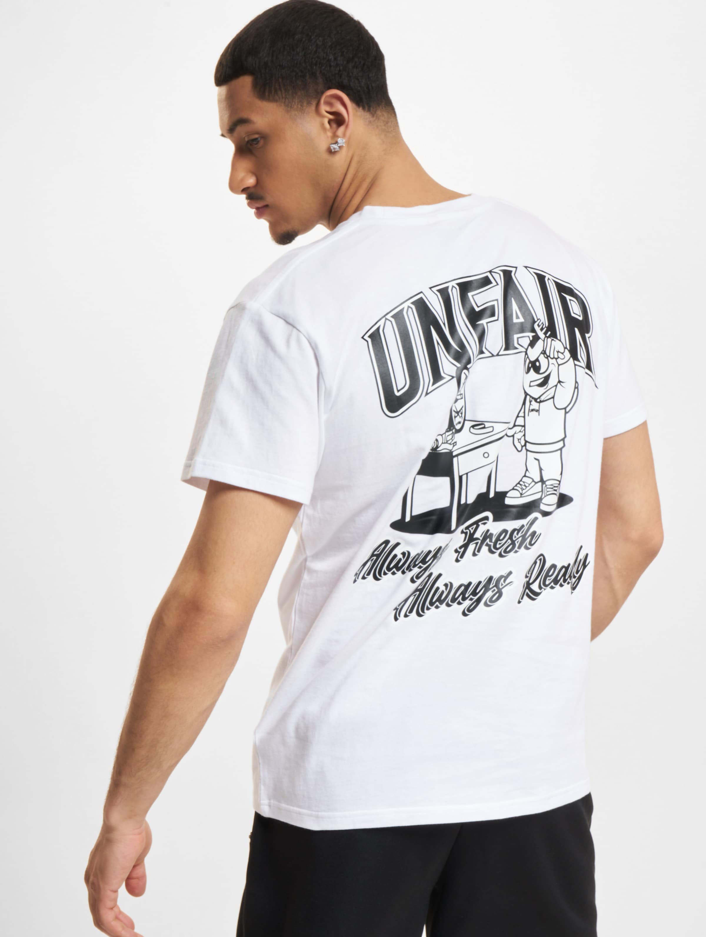 UNFAIR ATHLETICS Always Ready T-Shirt Männer,Unisex op kleur wit, Maat M