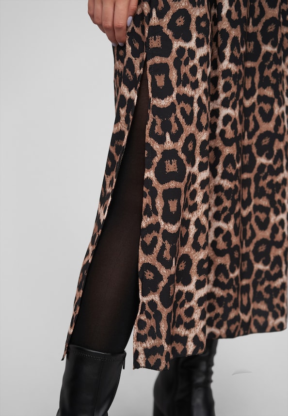 Longform skirt with slit-5