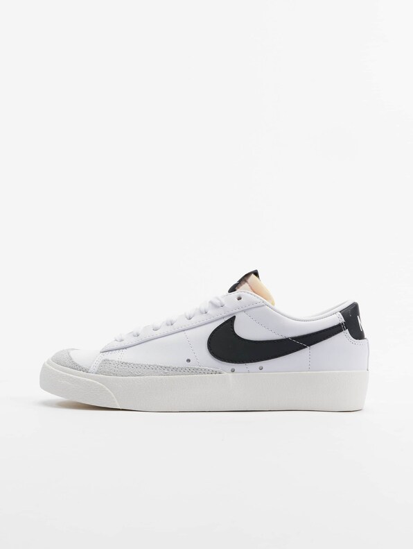 Blazer Low '77-0