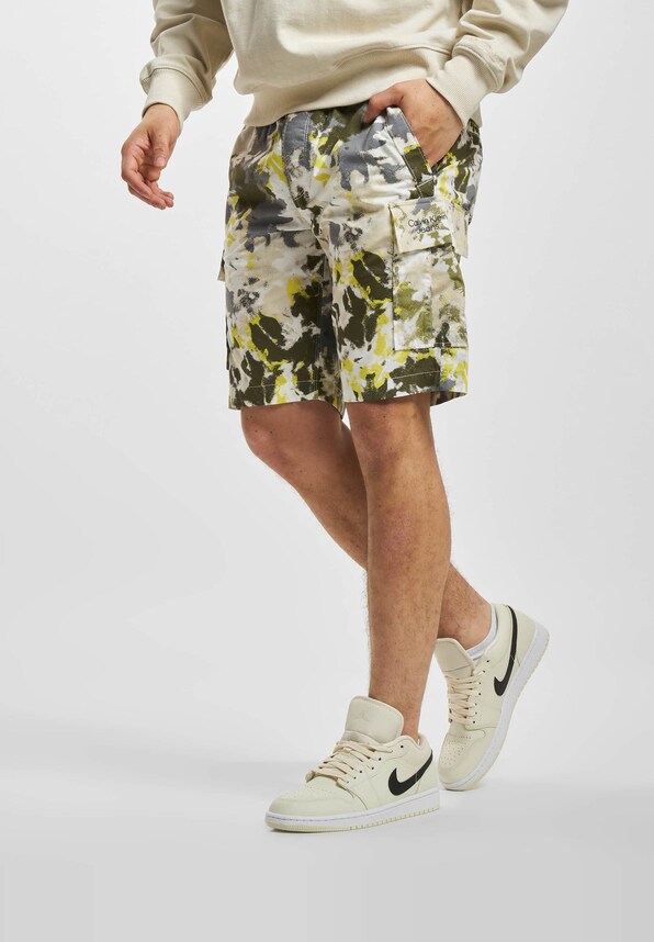 Calvin Klein Jeans Washed Shorts-0