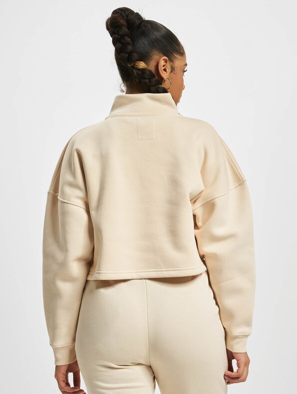  Half Zip Cropped-1