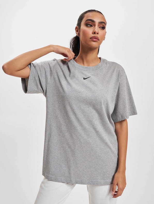 Nike Essentials T-Shirt-0