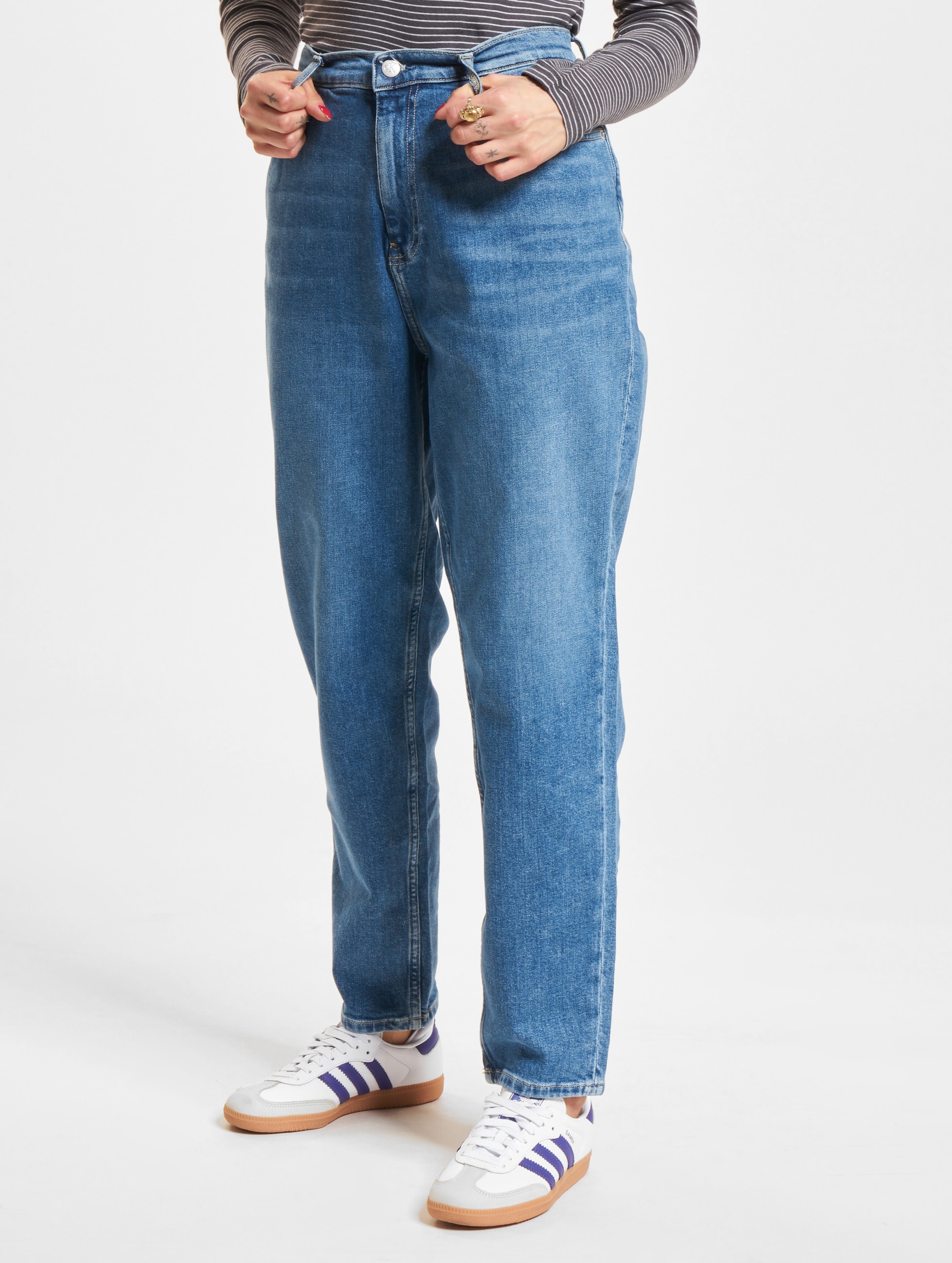 Calvin Klein Jeans Mom op kleur blauw, Maat 30