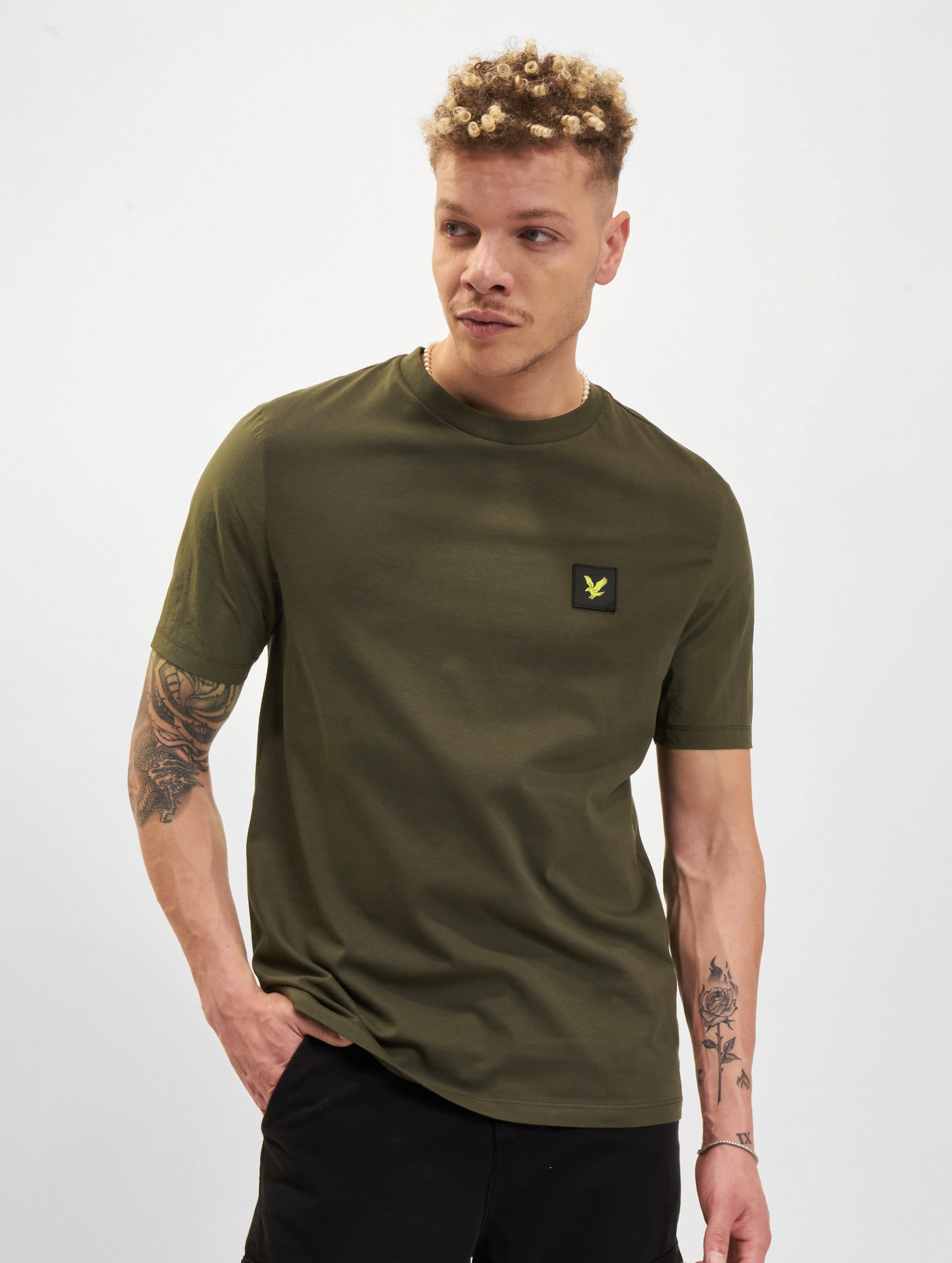 Lyle & Scott Nylon Sleeve T-Shirt Männer,Unisex op kleur olijf, Maat M