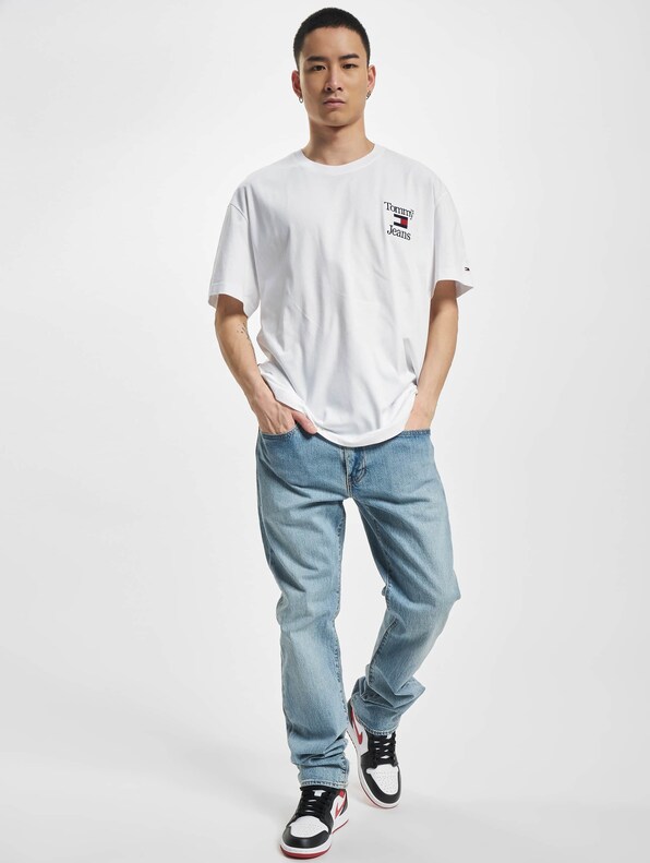 Relaxed Chest Logo-4