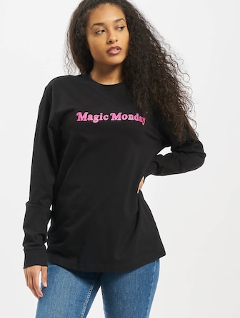 Ladies Magic Monday Slogan