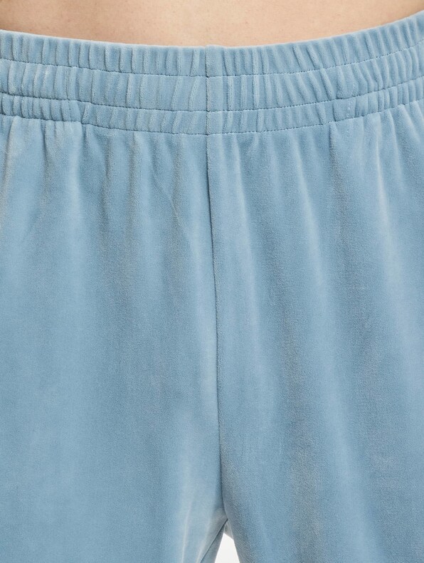 Tipo Velour-5