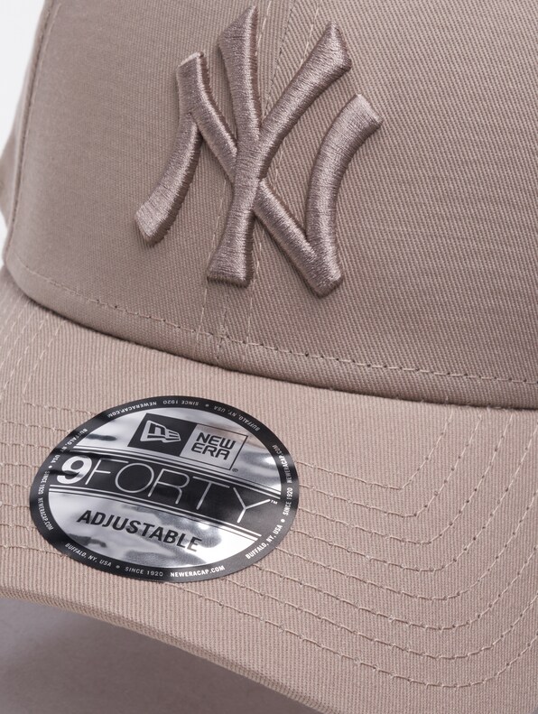 League Essential 9FORTY New York Yankees-2