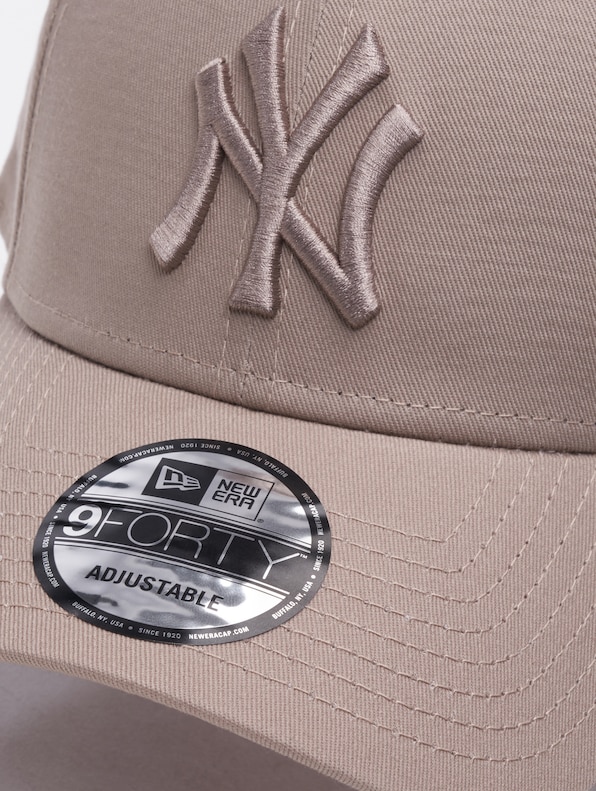 League Essential 9FORTY New York Yankees-2