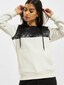 white_79878