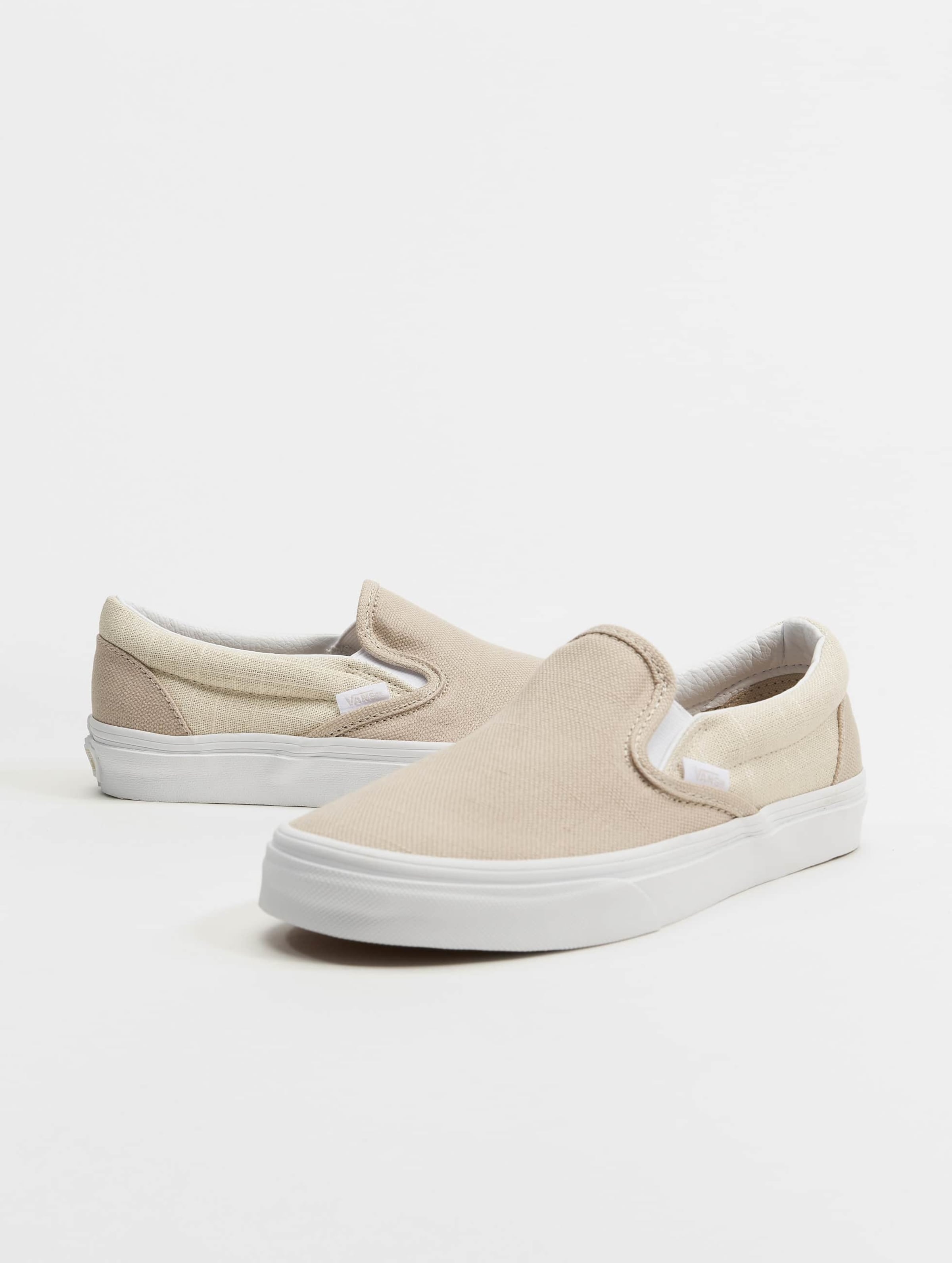 Vans low slip top on