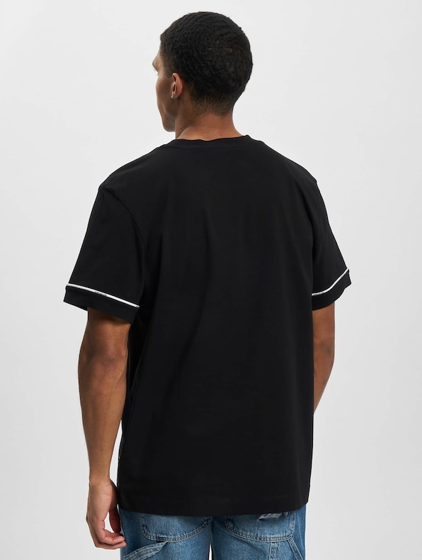 Calvin Klein Boxy Fit T-Shirt-1