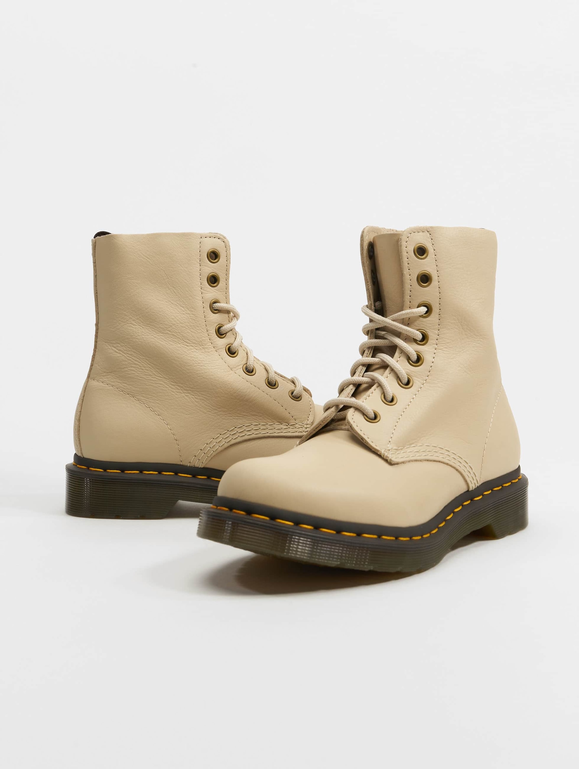 Pascal virginia deals dr martens