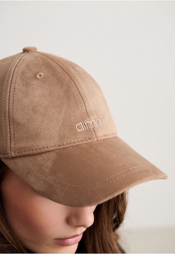 Small Logo Suede -3