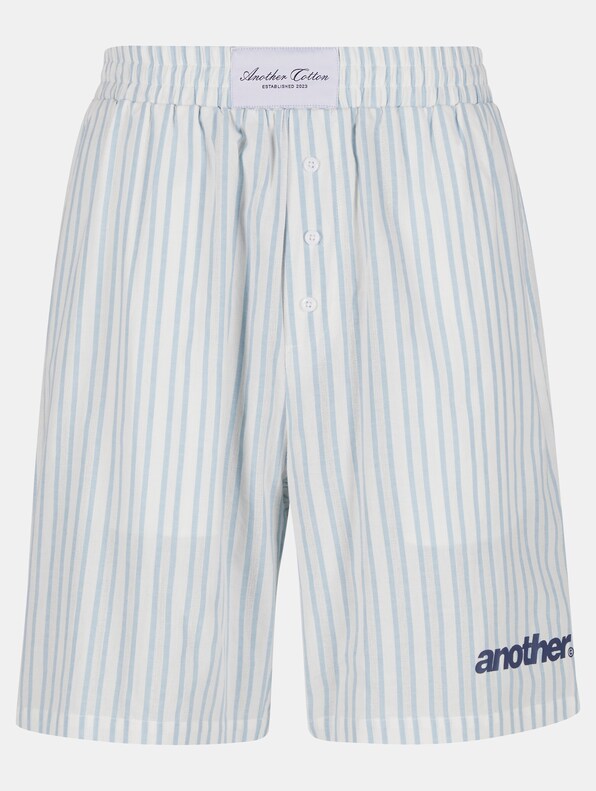 Oversized Striped Short Pants-4