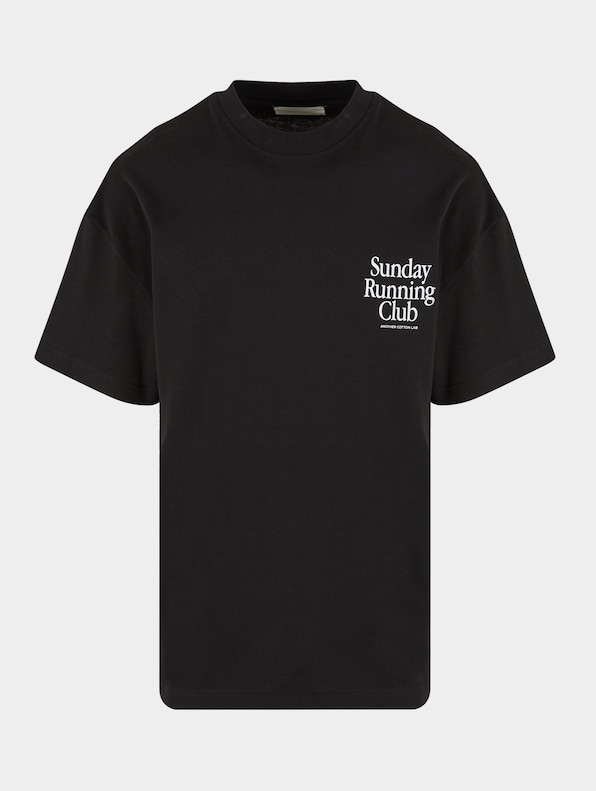 Sunday Running Club Oversized-4