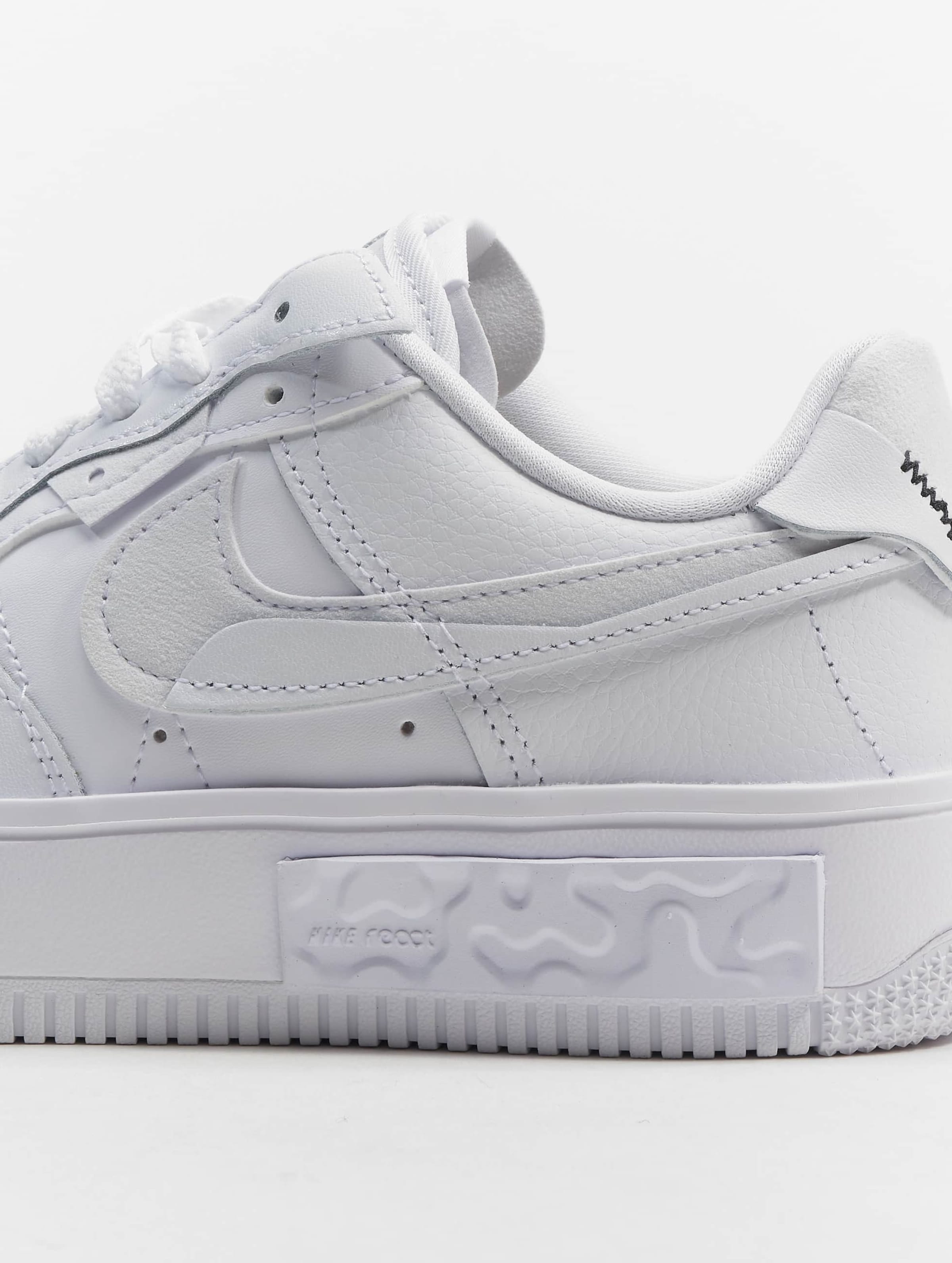 All white forces low top on sale