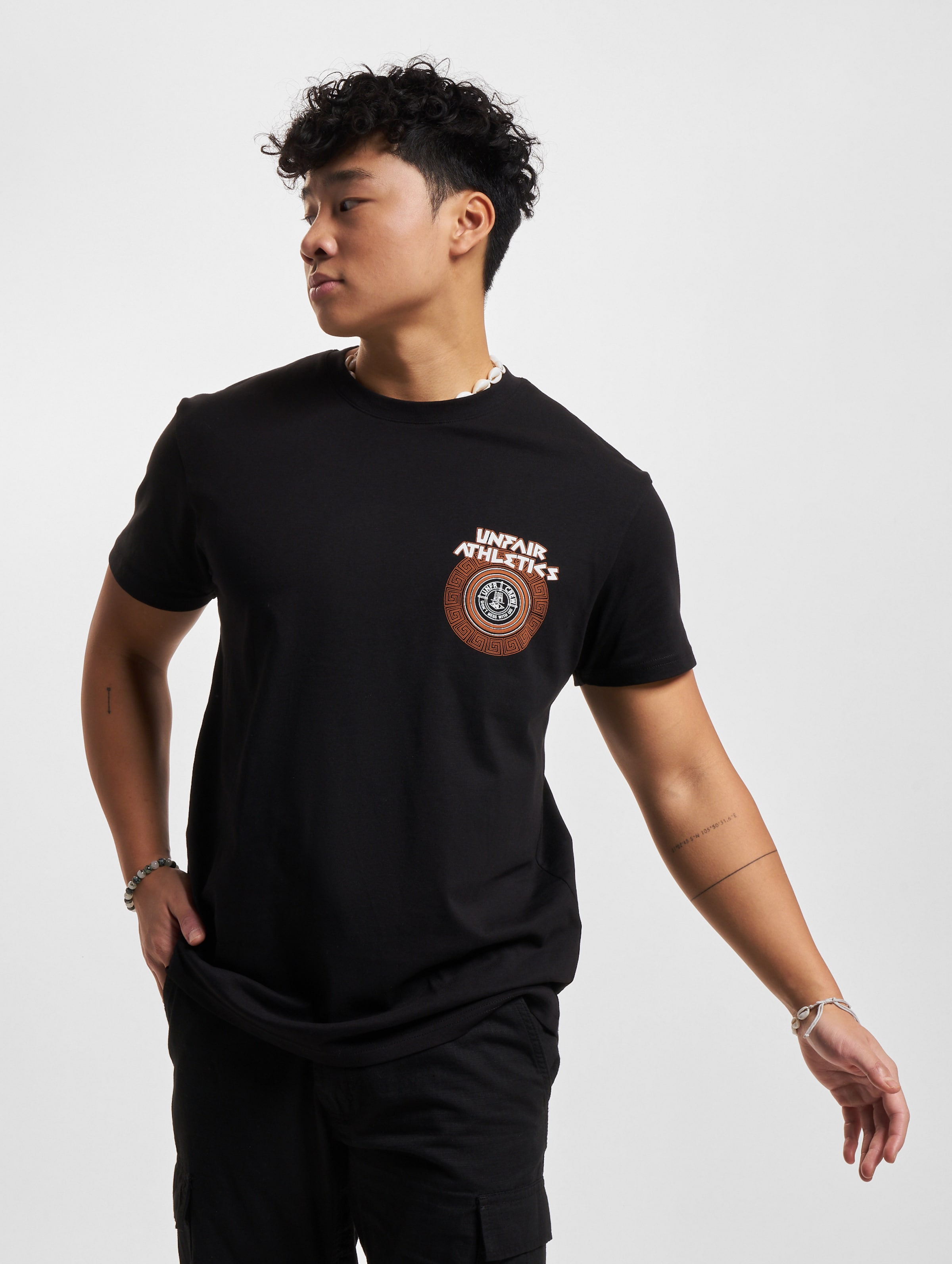 UNFAIR ATHLETICS Amphore T-Shirt Mannen op kleur zwart, Maat L