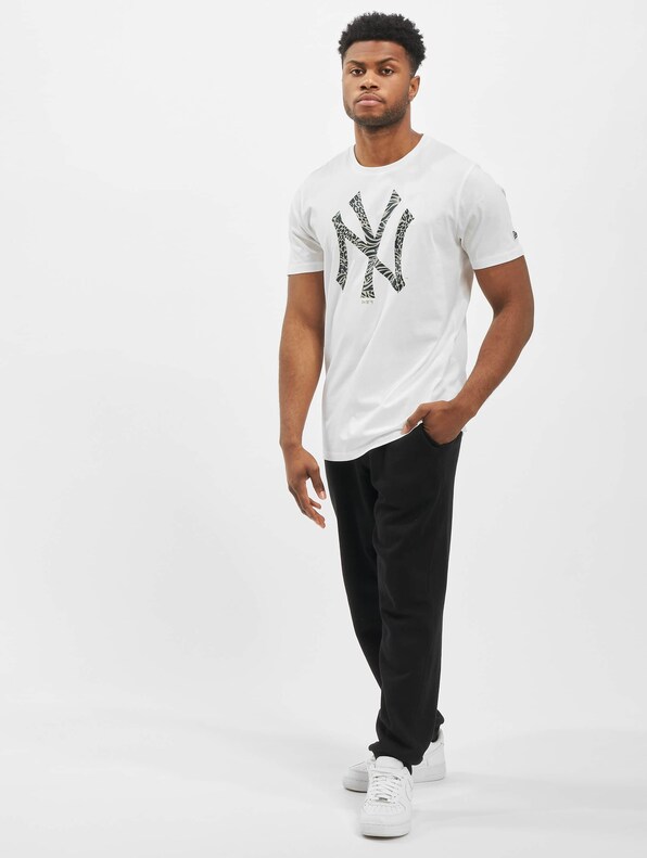 T-shirts New Era New York Yankees Logo Infill White T-Shirt White