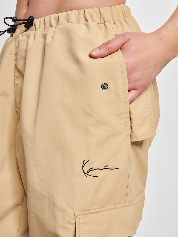 Small Signature Wide Parachute-3