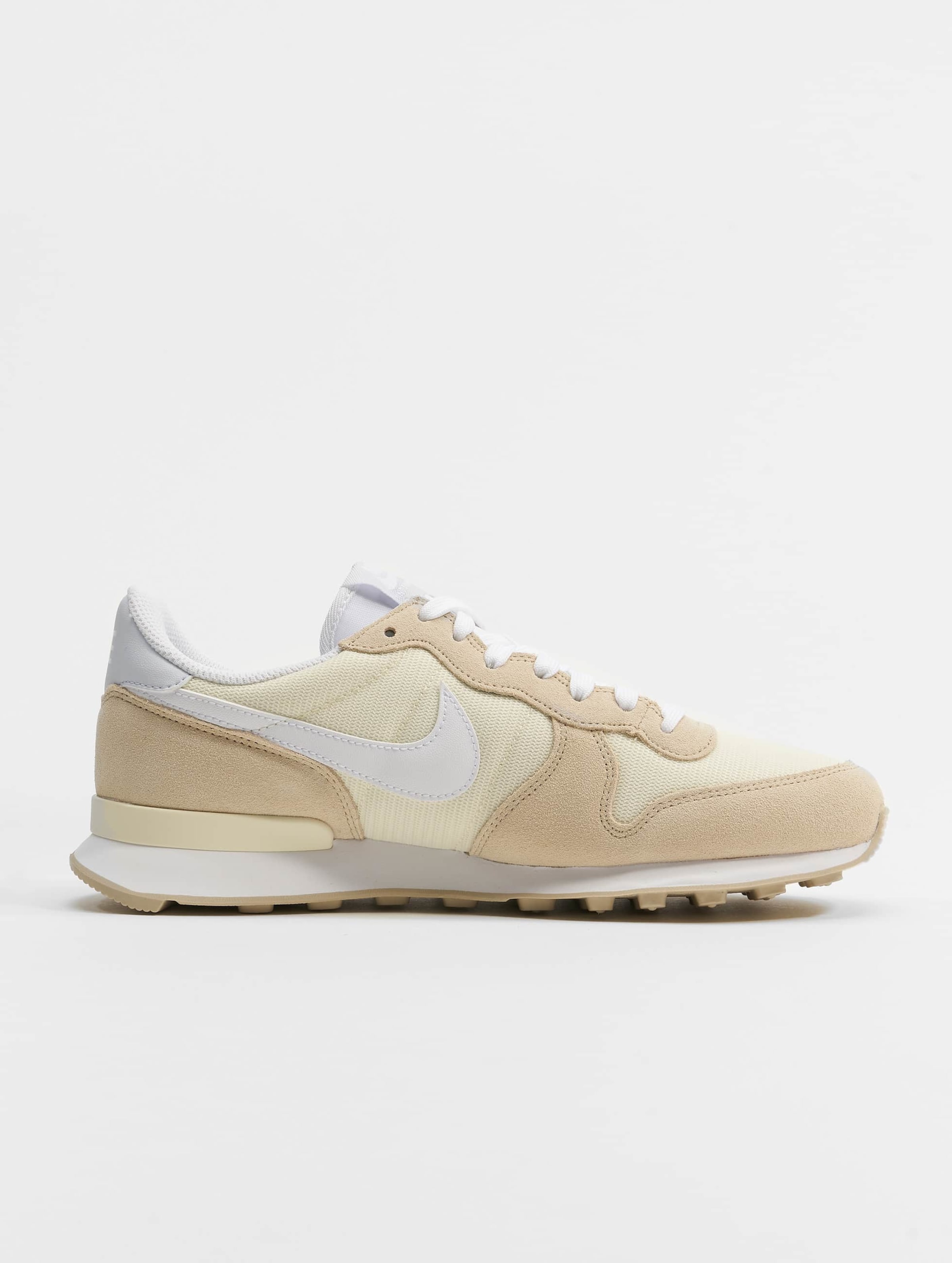 Beige 2025 nike internationalist