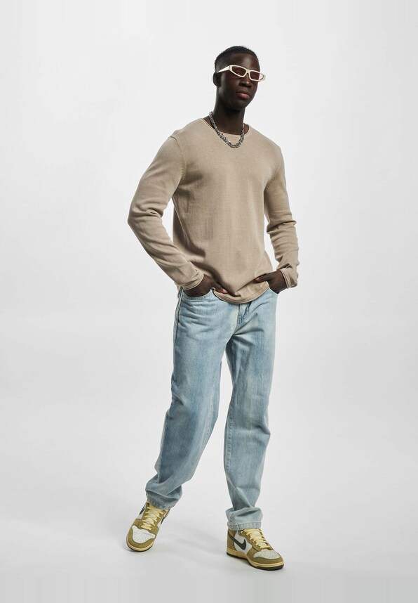 Leo Knit Crew Neck-3