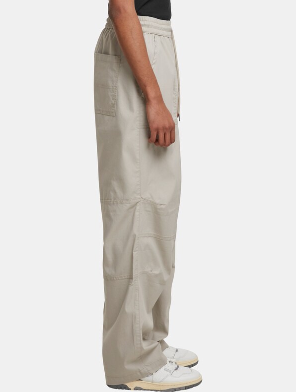 Urban Classics Loose Fit Pants With Darts-3