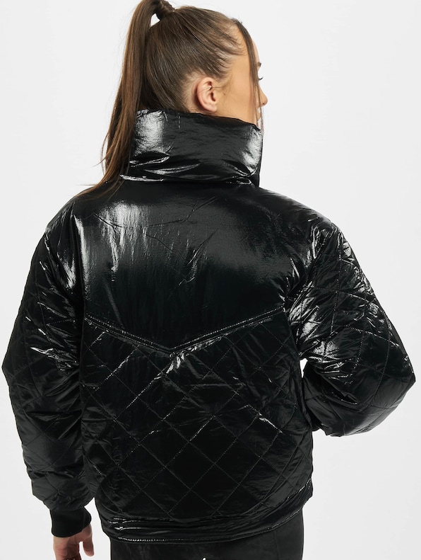 Ladies Vanish Oversized Diamond Quilt-1