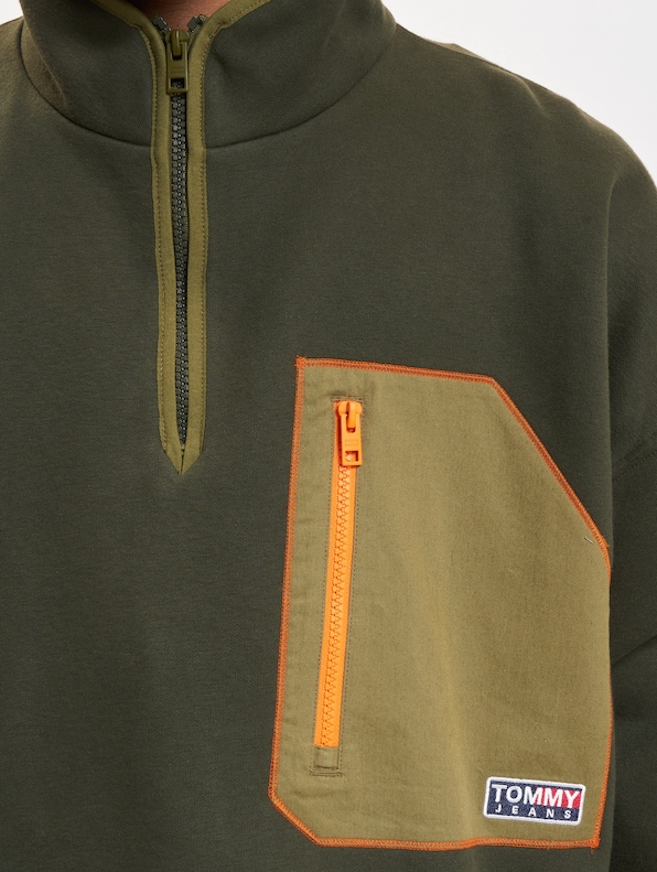 Contrast Pocket-4