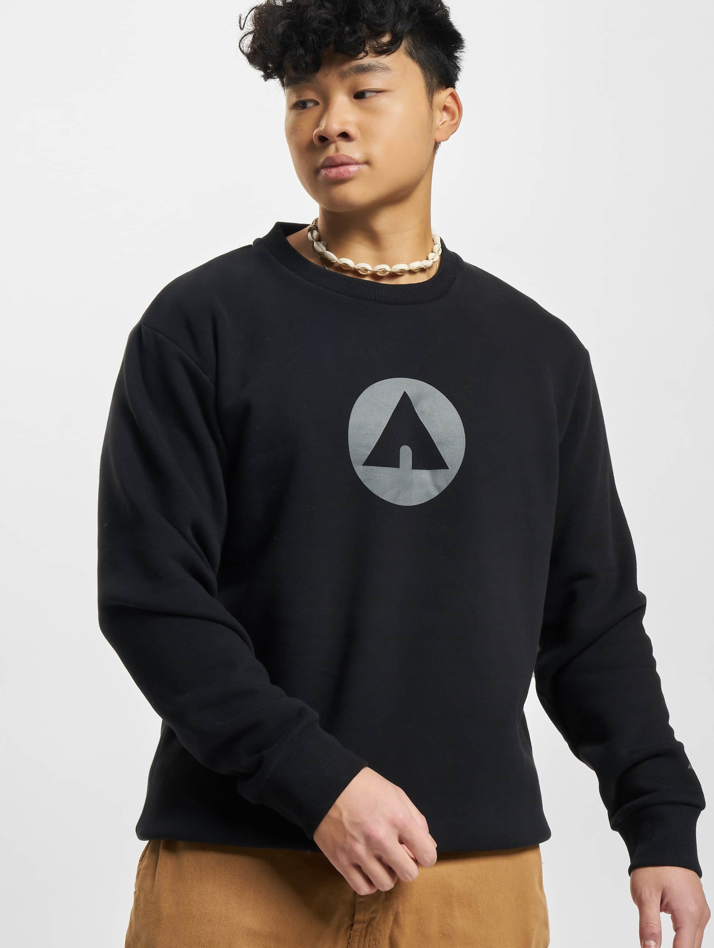 Airwalk X UO Designed By Jeff Staple Logo Tee | Urban Outfitters