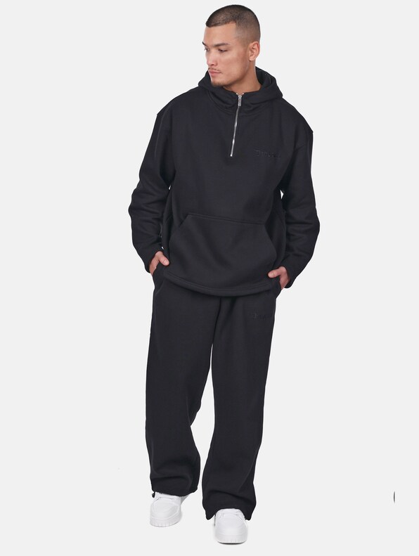 RELAXED FIT-4