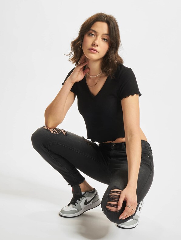 Kika V-Neck-5