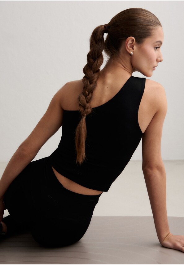 Shape Seamless One Shoulder Bralette-3