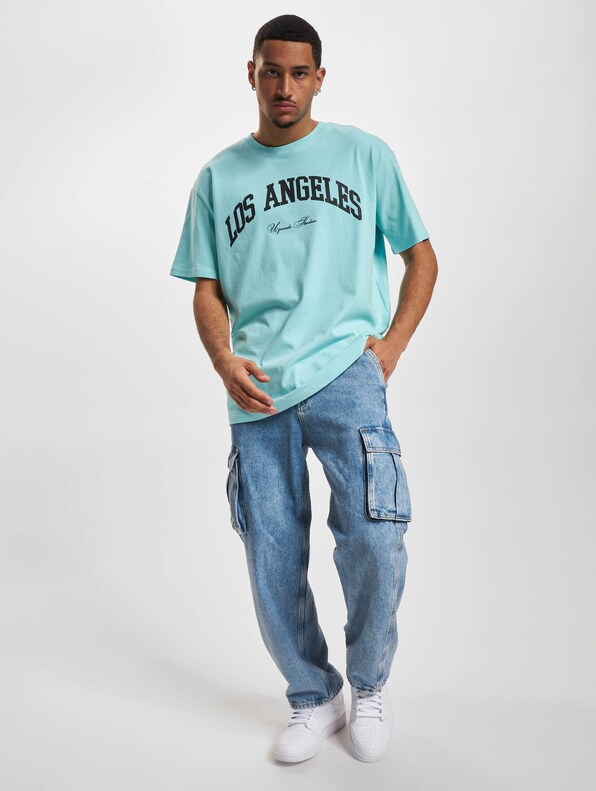 Mister Tee Upscale L.A. College Oversize T-Shirt-4