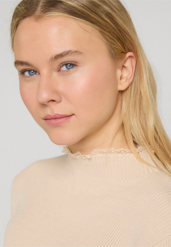 Lace Turtleneck-3