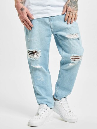 2Y Premium Billings  Straight Fit Jeans