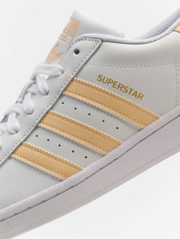 Superstar-7