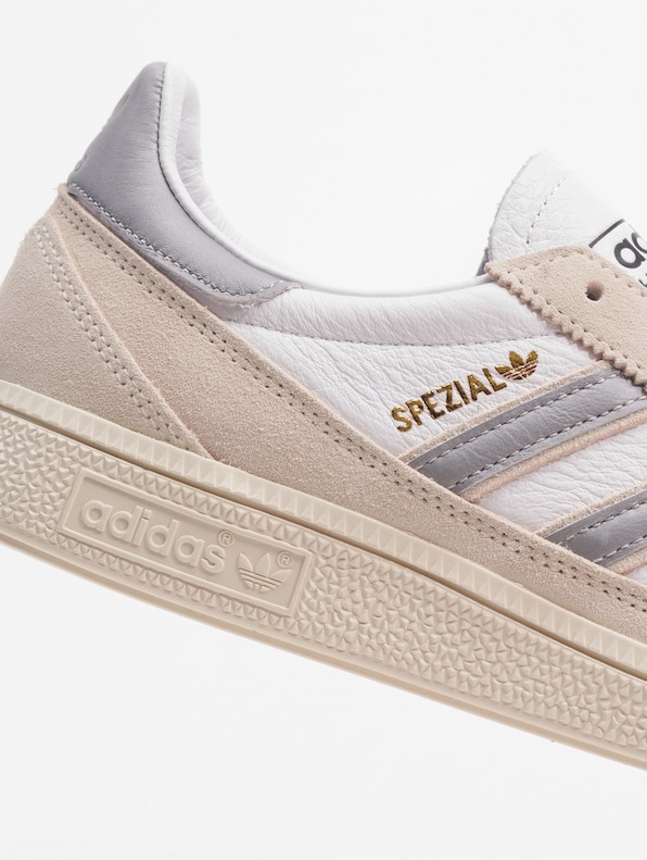 Handball Spezial-7