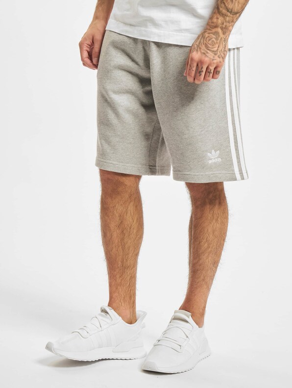 3-Stripe-0