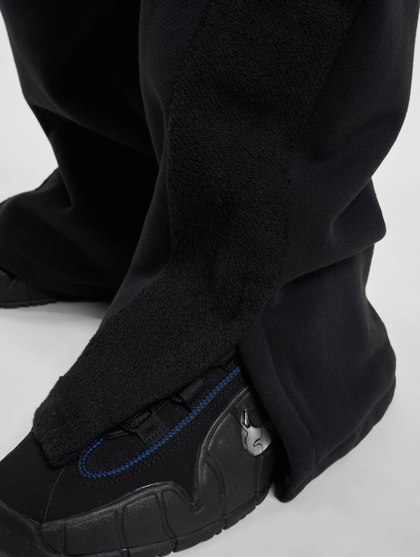 JM233-005-2 SJ Script Logo Back Slit Sweatpants-3