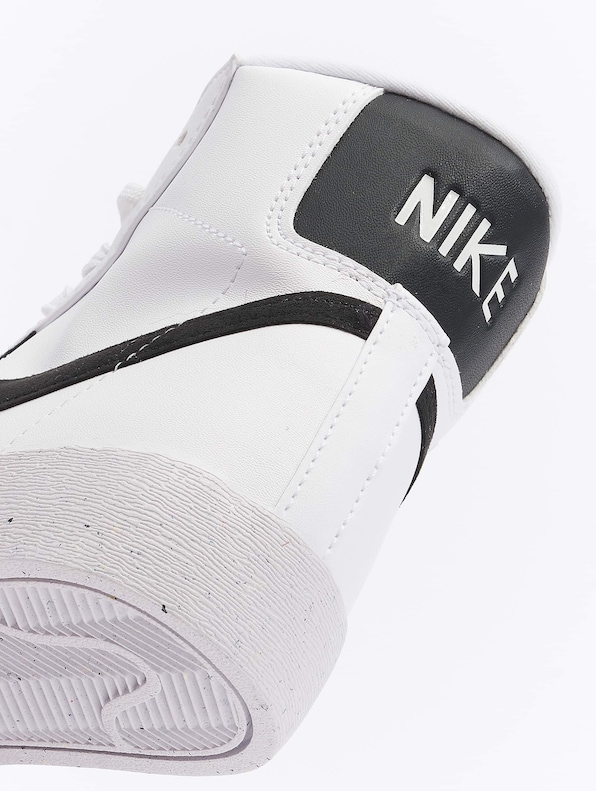 Nike Blazer Mid \'77 Next Nature Sneakers-9