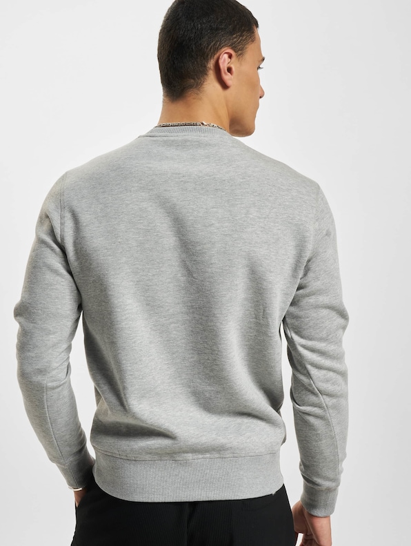 New Balance Small Logo Sweater-1